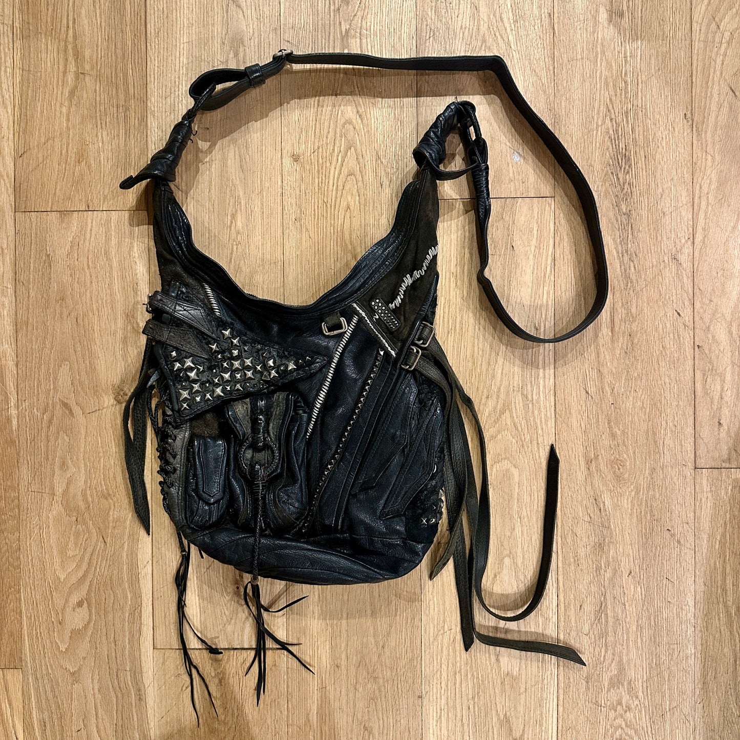 KmRii Torpedo Bag image 0