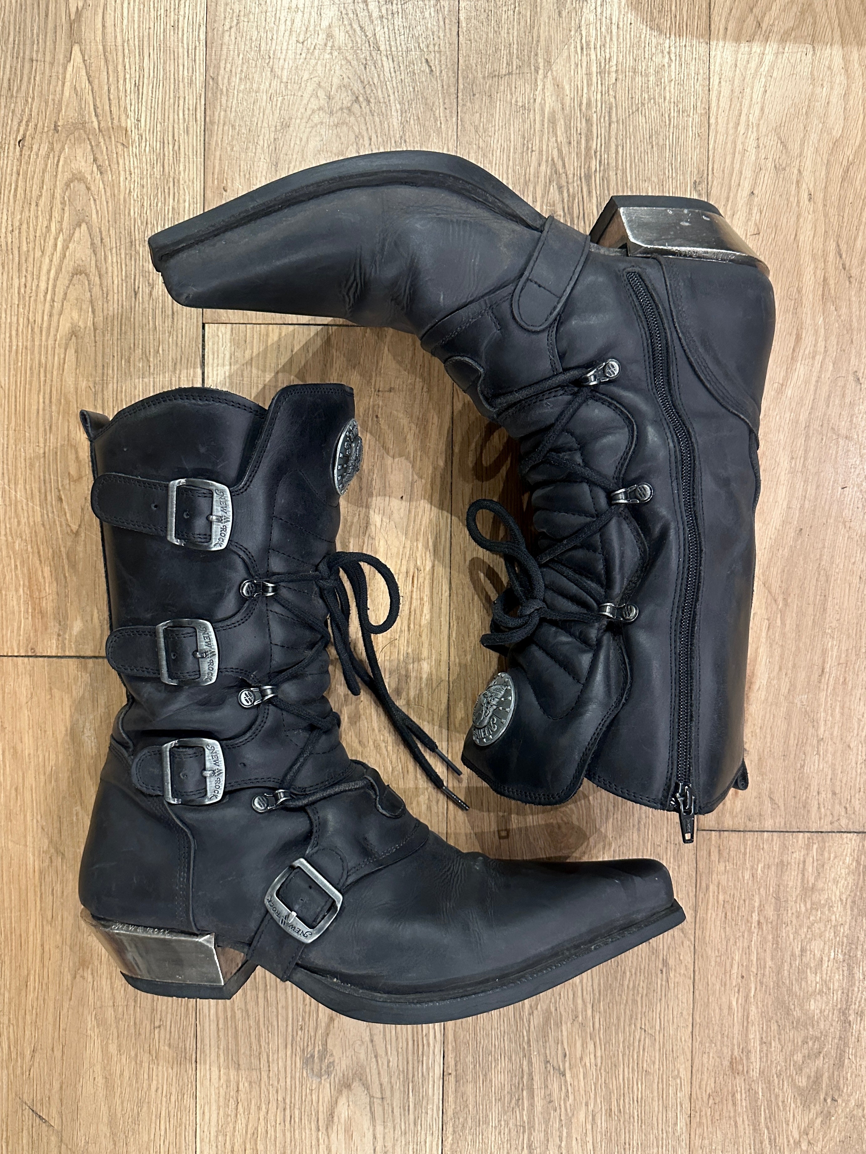 Boots – SushiCatArchives