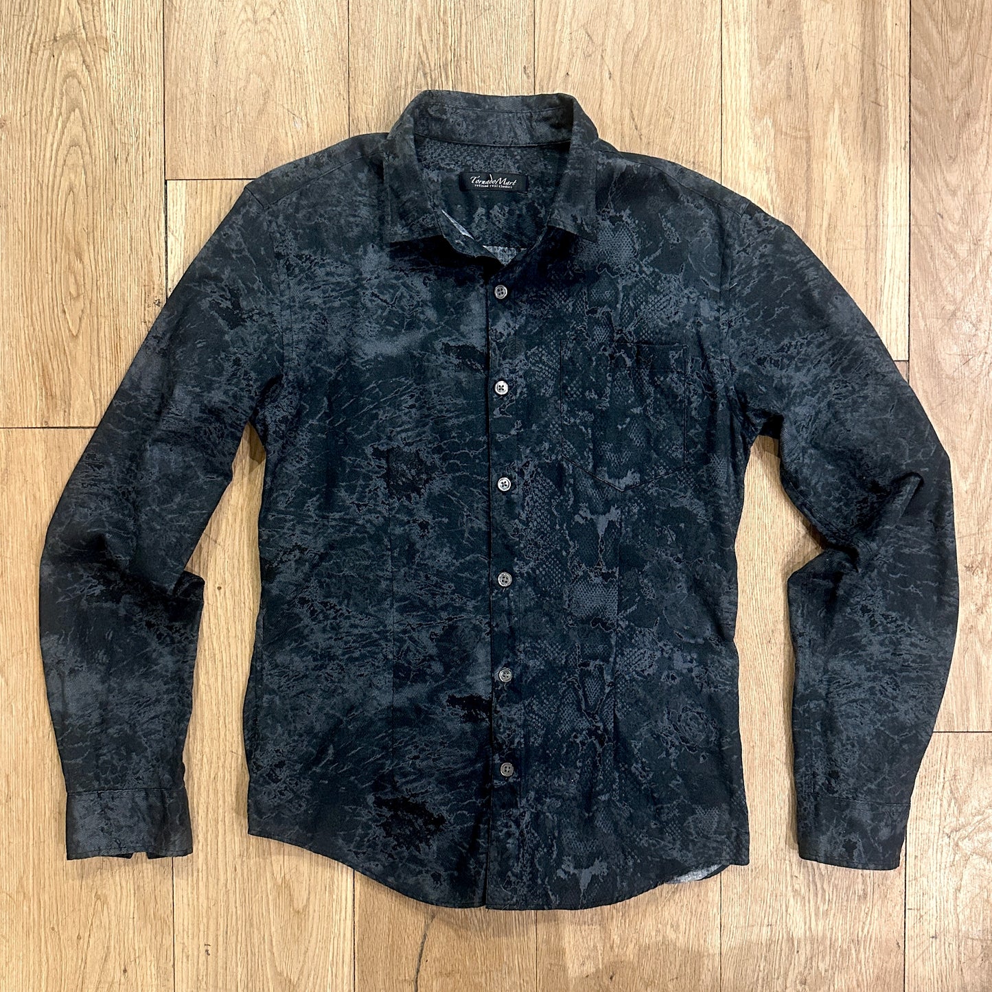 Tornado Mart Snakeskin Wild Print Button-Up