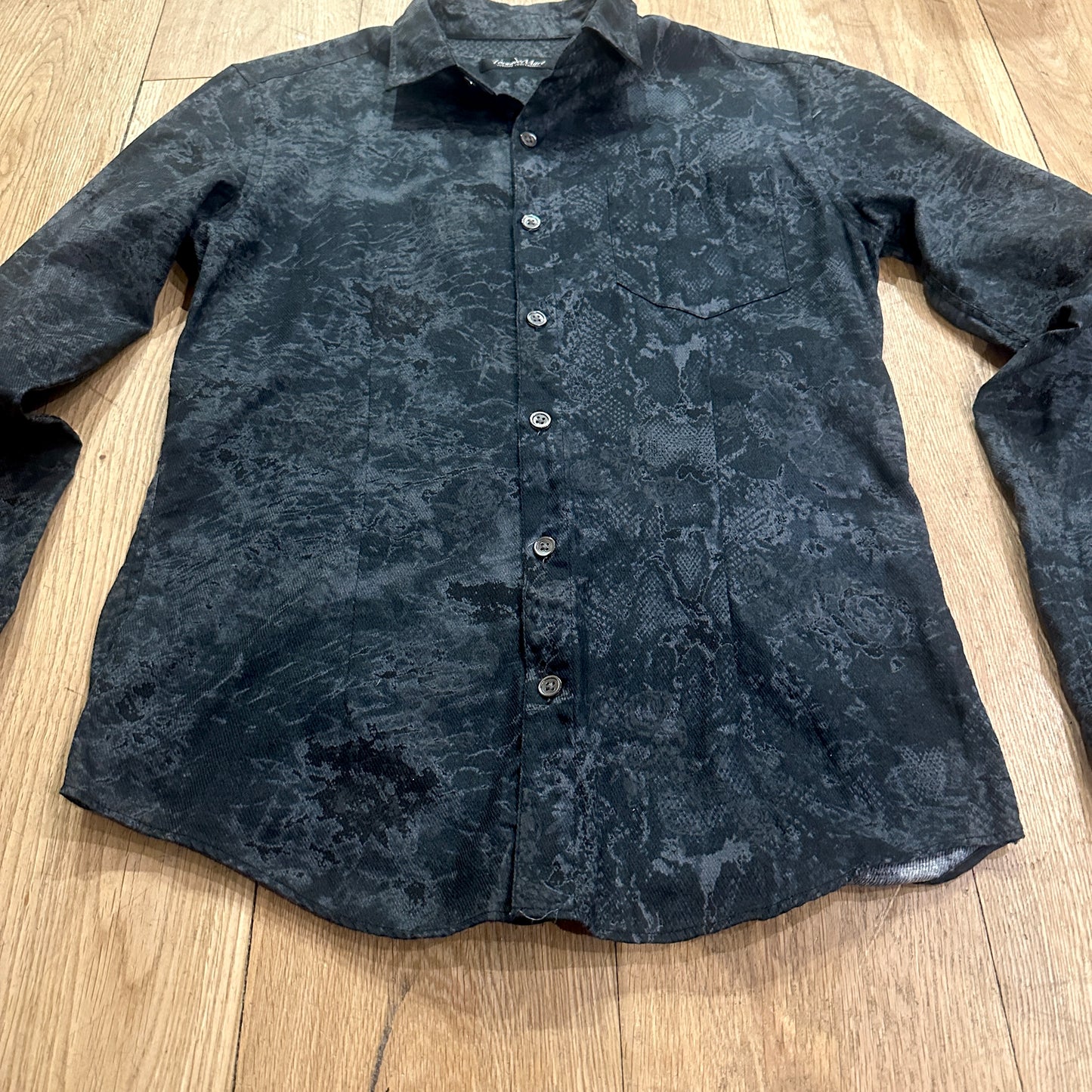 Tornado Mart Snakeskin Wild Print Button-Up